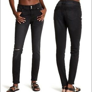 NWT Kut from the Kloth washed black toothpick jean